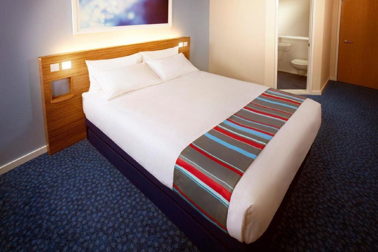 Travelodge Cardiff M4 Eksteriør billede